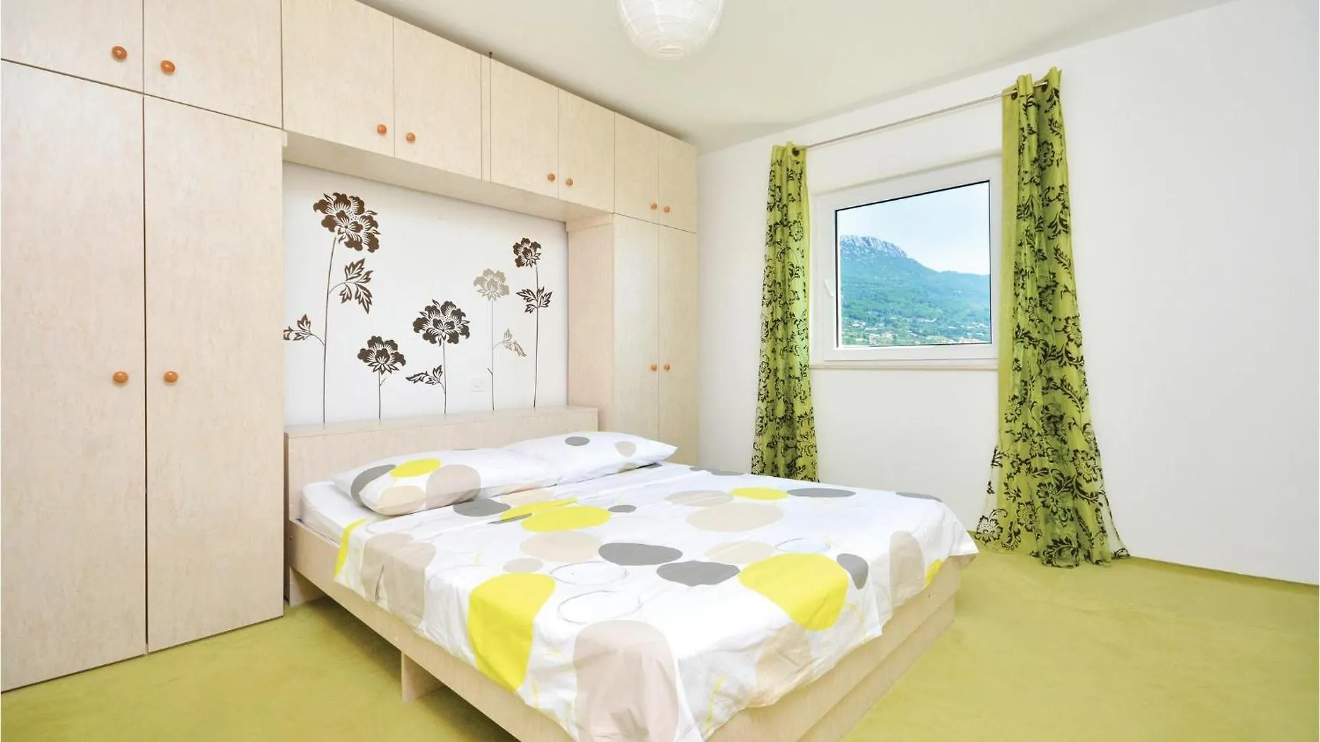Gorgeous Home In Rudine With Wifi 0*, Rudine (Kastela)