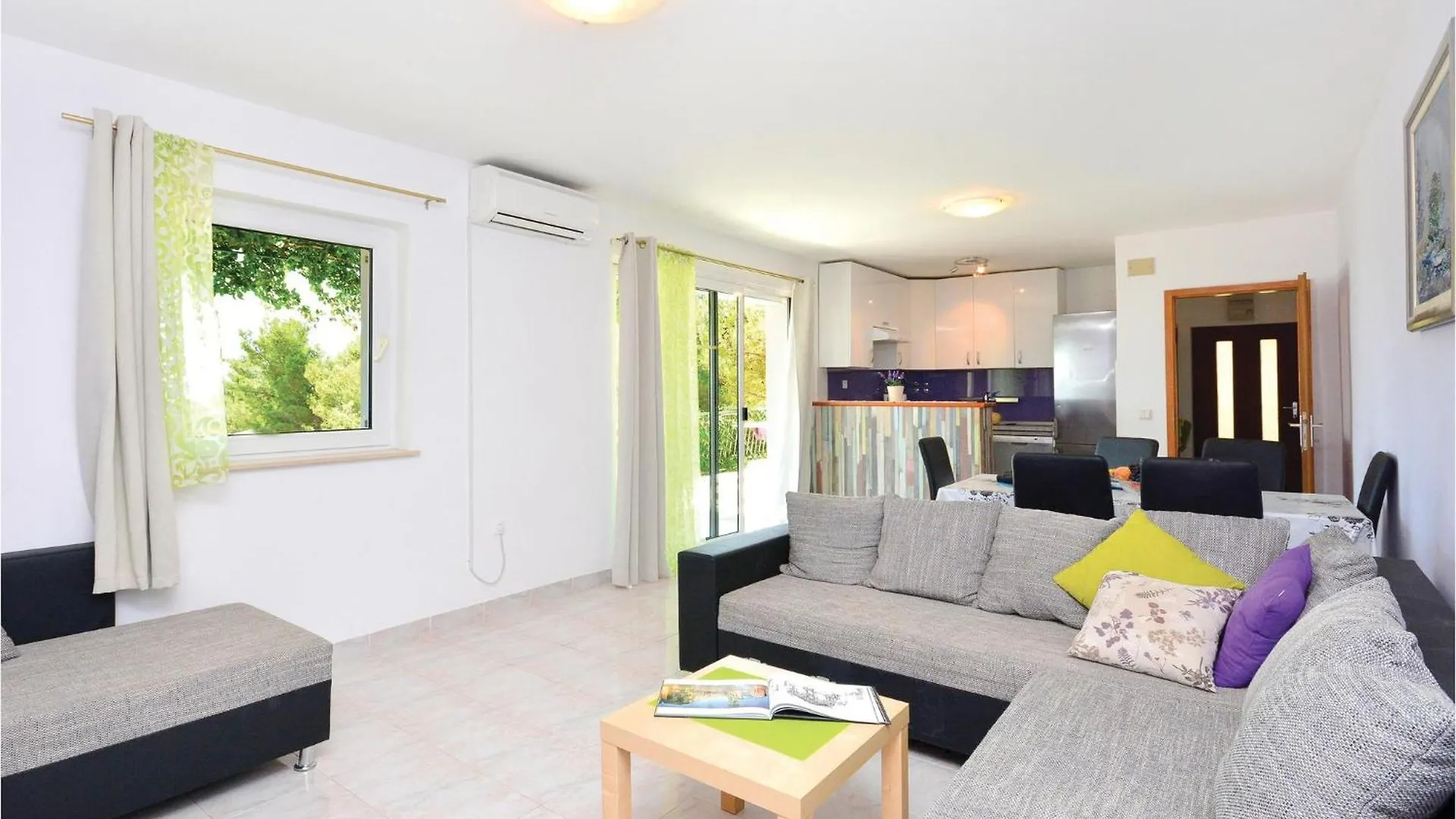 Gorgeous Home In Rudine With Wifi
